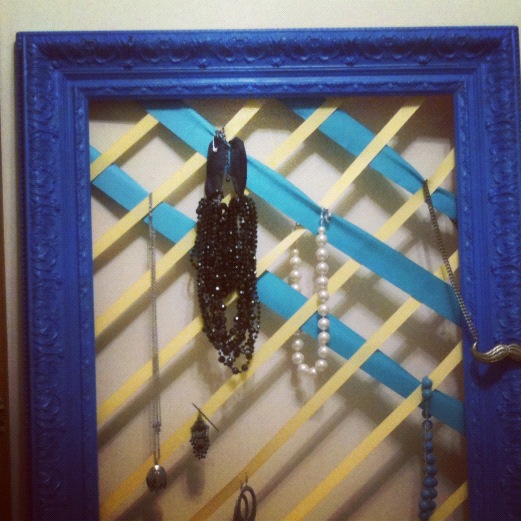 diy jewelry display